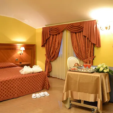 Ξενοδοχείο Giulia Ocean Club 4*