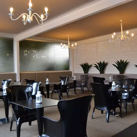 Giulia Ocean Club 4* كواليانو